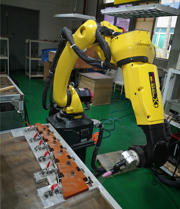 不銹鋼自動(dòng)焊接機(jī)