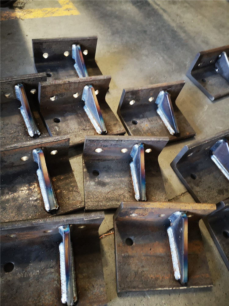 掛件厚板機(jī)器手焊接機(jī)